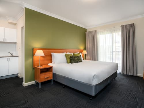 Leisure Inn Spires, Room