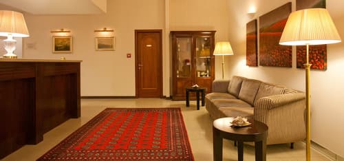 Hotel Globo, Reception