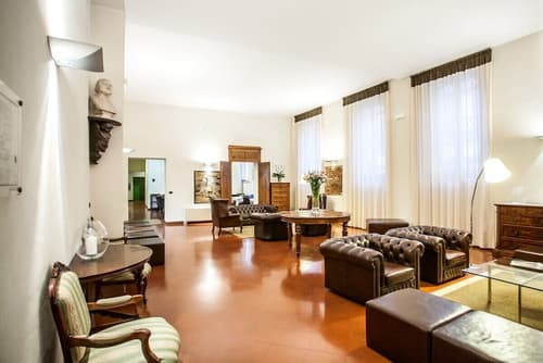 Palazzo Galletti Abbiosi, Lobby sitting area