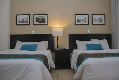 Hotel Colonial, Room