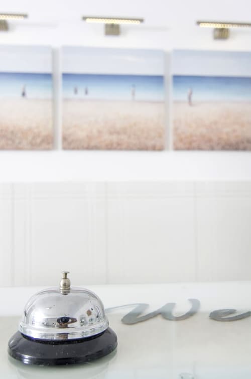 Paradise Resort, Concierge desk