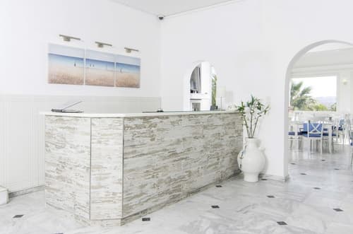 Paradise Resort, Reception