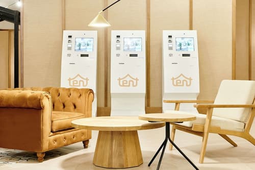 tent Torremolinos, Reception