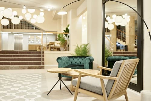 tent Torremolinos, Reception