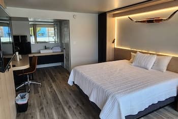 The Hotel Pendleton, Trademark Collection by Wyndham, Room