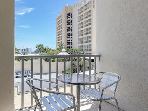 Park Regis City Quays, Room