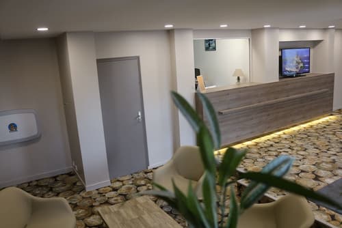 Le Saint Aubert, Reception