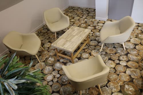 Le Saint Aubert, Interior entrance