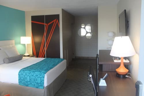 Howard Johnson by Wyndham Kingston, Room