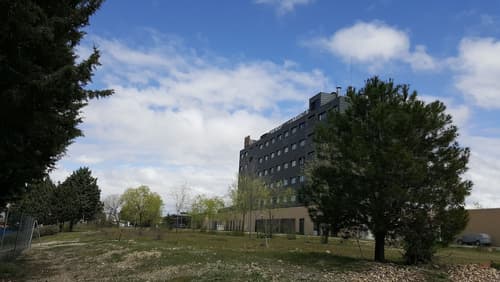 Hotel Mercader, Exterior