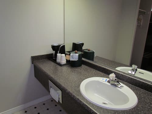 Rodeway Inn King William, Room