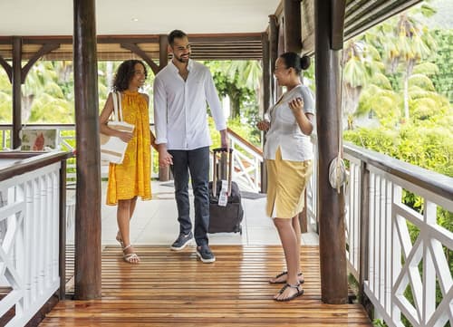 Acajou Beach Resort, Interior entrance