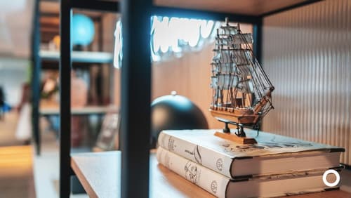 Center Hotels Plaza, Reception