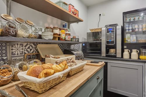 Huni Hôtel, Restaurant