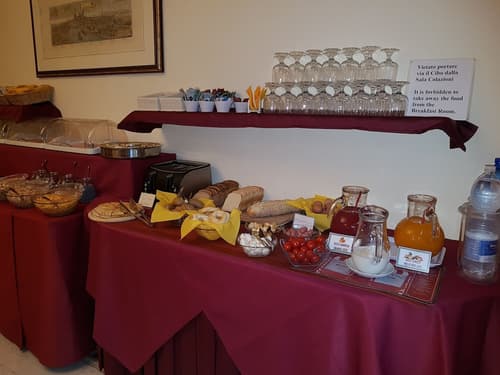 Hotel Alessandro Della Spina, Breakfast buffet