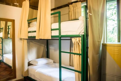 Socia/tel Amazon Tena, Room