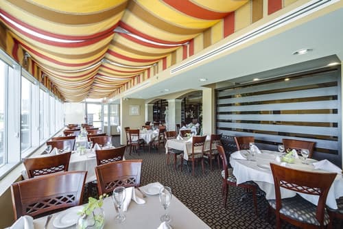 Monte Carlo Inn Vaughan Suites