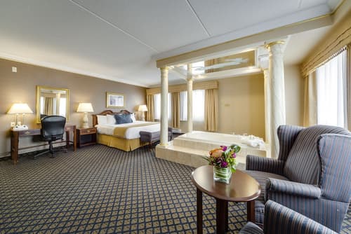 Monte Carlo Inn Vaughan Suites