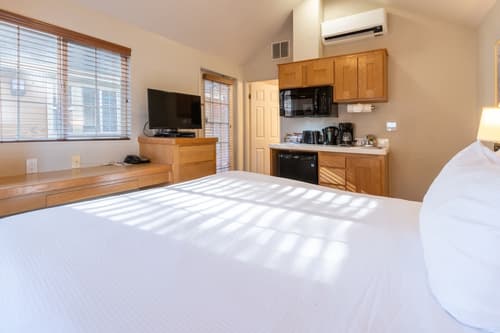 RiverPointe Napa Valley Resort