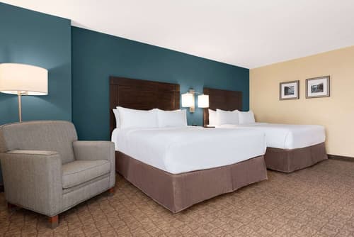 Wyndham Garden Niagara Falls Fallsview, Room