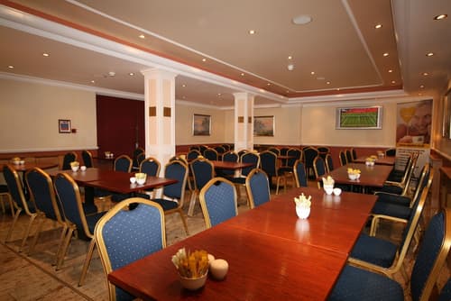 Days Inn by Wyndham London Hyde Park, Breakfast area