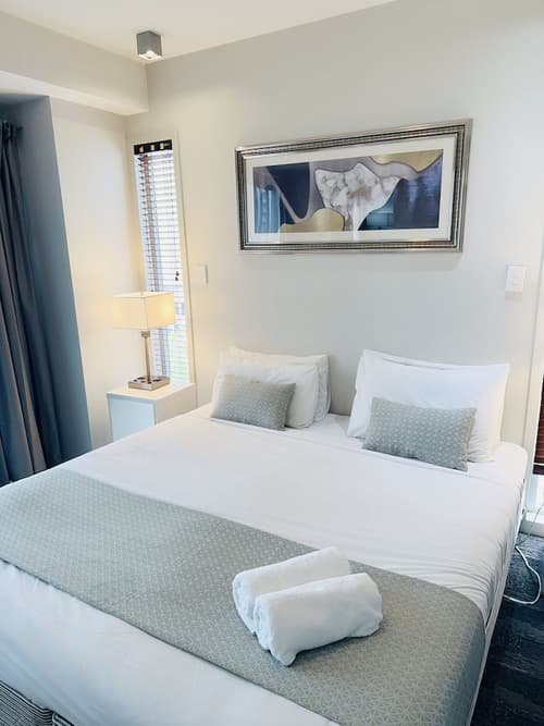 VR Auckland City, Room