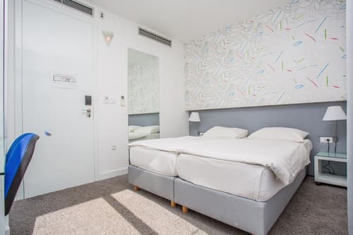 Hotel San Antonio, Room