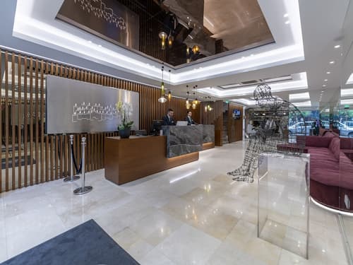 Polis Grand Hotel, Reception