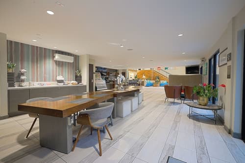 The Cove Hotel, Long Beach, Breakfast area