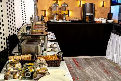 The Quadrant Hotel & Suites