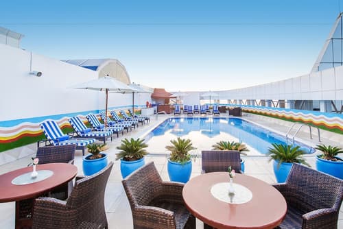 Grand Excelsior Hotel Bur Dubai, Rooftop pool