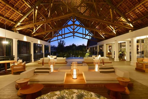 The Ravenala Attitude, Lobby sitting area