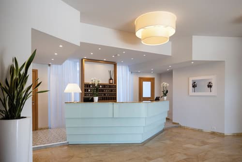 Grand Hotel, Reception