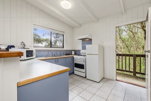 Beacon Point Ocean View Villas, Room