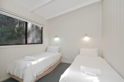 Beacon Point Ocean View Villas, Room