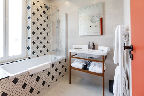 Hotel Verlaine, Room