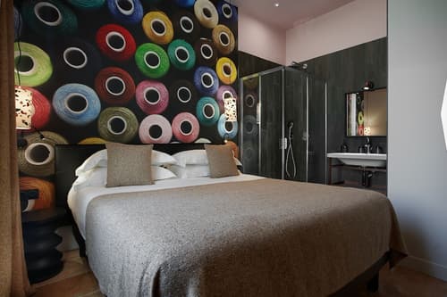 Hotel Verlaine, Room