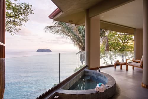 Arenas Del Mar Beachfront & Rainforest Member of the Cayuga Collection