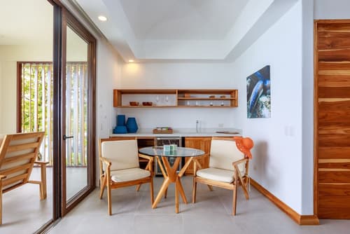 Arenas Del Mar Beachfront & Rainforest Member of the Cayuga Collection, Room