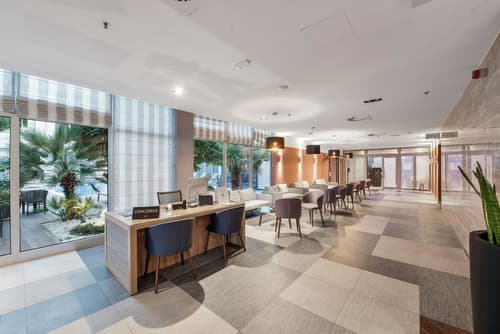 Hotel Lero, Reception