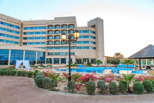 Danat Jebel Dhanna Resort, Outdoor pool