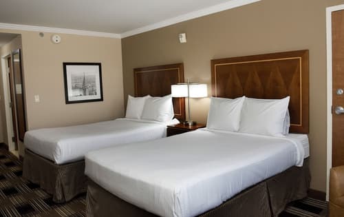 Hotel Executive Suites Newark Liberty Int'l Airport Carteret (EWR), Room