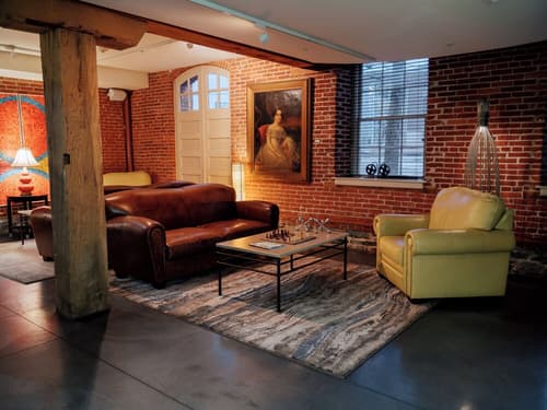 Lancaster Arts Hotel, Lobby sitting area