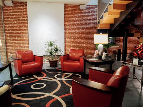 Lancaster Arts Hotel, Lobby sitting area