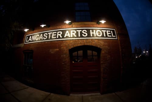 Lancaster Arts Hotel, Exterior
