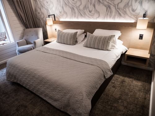 The Kelway Hotel, Room