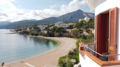 Bue Marino Hotel & Rooftop Bar