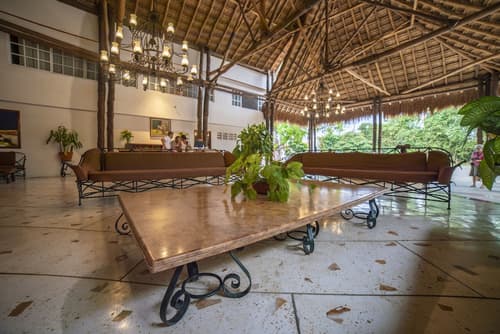 Hotel Chichen Itza, Reception