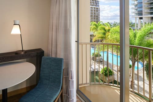 Embassy Suites by Hilton Waikiki Beach Walk, Room