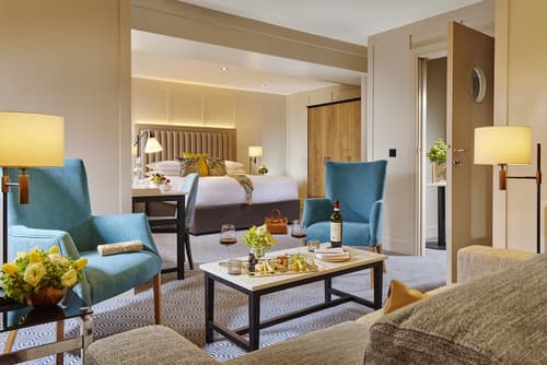 Westport Coast Hotel, Primary image